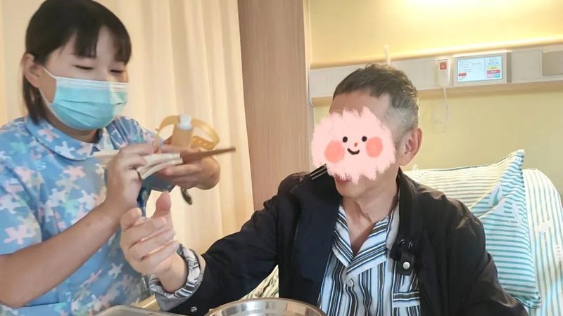 行业背景：老龄化加剧，护理需求激增